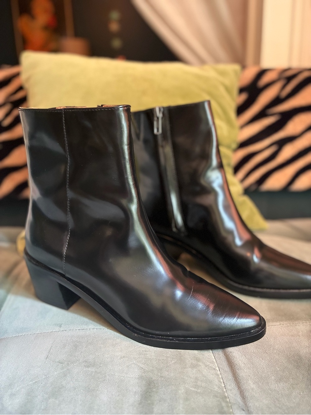 Madewell Classic Black Leather Ankle Boots - Women's Stylish Zip Boot